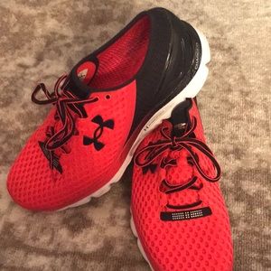 ⭐️Red UNDER ARMOR Athletic shoes⭐️